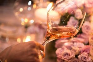 “Manuale di conversazione sui grandi vini rosa”, i vini rosè non sono solo “roba da donne”