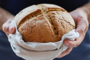 1.200 chili di alimenti raccolti per gli indigenti a Roma, l’iniziativa di don Antonio Pompili 1.200 chili di alimenti raccolti per gli indigenti a Roma, l’iniziativa di don Antonio Pompili
