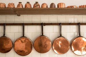 I turisti si innamorano della cucina italiana ed &egrave; caccia alla &ldquo;pentola souvenir&rdquo;