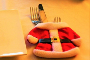 Nelle feste quasi 2 chili di cibo procapite restano intatti: i consigli anti spreco degli chef