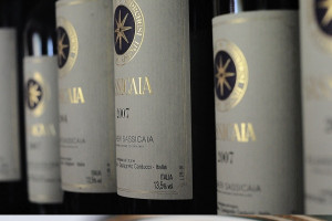 Liv-ex: Italia come la Borgogna, il Sassicaia 2015 meglio del Roman&eacute;e-Conti 2010