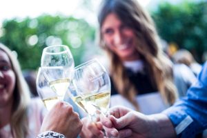 Alla fine del lockdown, gli italiani non hanno avuto dubbi: +20% le bollicine per brindare