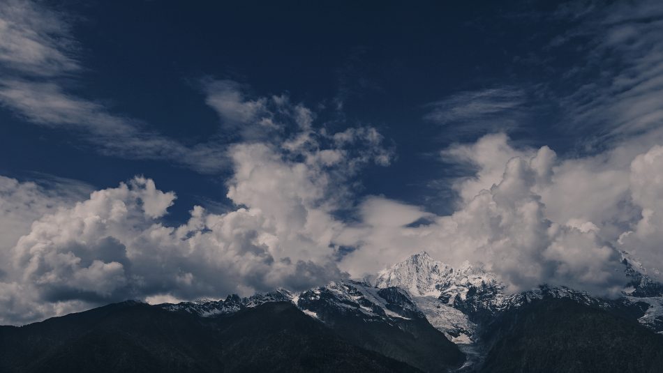 I vigneti dove nasce Ao Yun, tra le alte montagne di Cina