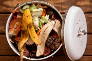 Anche Waitrose toglie la dicitura “da consumarsi preferibilmente entro” da 500 prodotti freschi