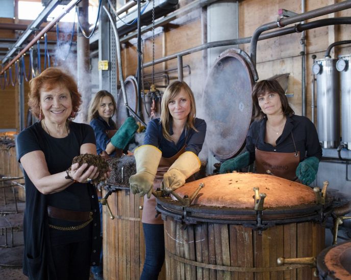 Il “Premio Nonino” 2025 celebra 50 anni di storia alle Distillerie Nonino a Ronchi di Percoto 