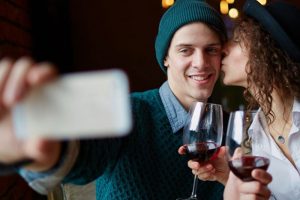 Usa, il futuro del vino dipende dai Millennial, che bevono sempre meno e con minore interesse