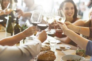 870 miliardi di euro spesi in un anno dalle famiglie Ue tra bevande alcoliche, ristoranti ed hotel