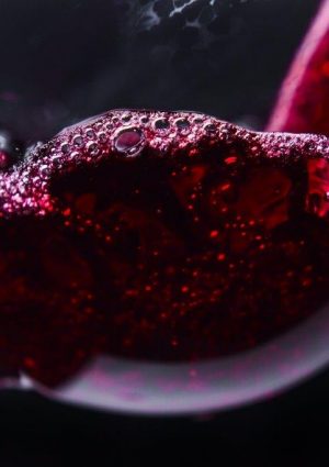Vino, il colore crea aspettative, ma non determina il giudizio finale nel calice