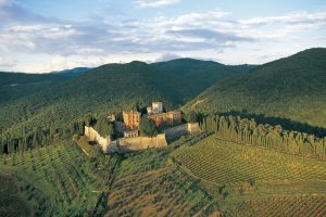 Tra la Siena del Medioevo e la Firenze del Rinascimento, la &ldquo;grande bellezza&rdquo; del Chianti Classico