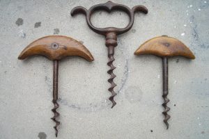 Anche tra i cavatappi d&rsquo;epoca quotazioni da record: a New York superati i 23.000 dollari