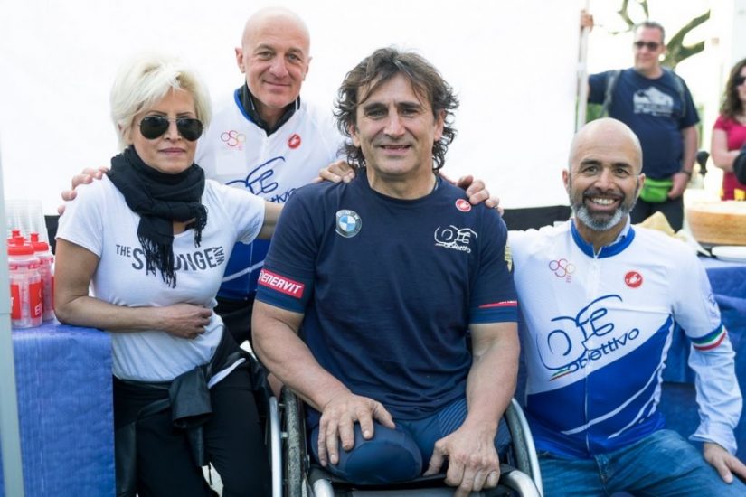 Alex Zanardi con la famiglia Bianchini
