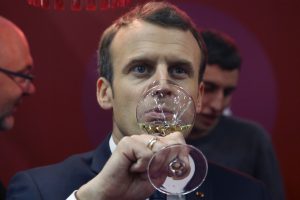 Vinexpo, il rilancio da Parigi 2020. Con l’appoggio ufficiale del presidente di Francia, Macron