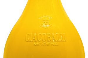 Giacobazzi e Modena, un binomio che fa goal: un Lambrusco di Sorbara per il ritorno al grande calcio