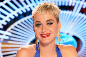 Auction Napa Valley, al dare il via all’asta enoica di beneficenza la pop star Katy Perry