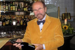 Dalla “cucina del senza”, ai prodotti di qualità, i “prodotti del senza”: parola a Marcello Coronini Dalla “cucina del senza”, ai prodotti di qualità, i “prodotti del senza”: parola a Marcello Coronini
