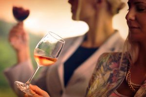 Vino e tendenze: “naturali”, macerati ed “eroici” conquistano i Millennials e le donne