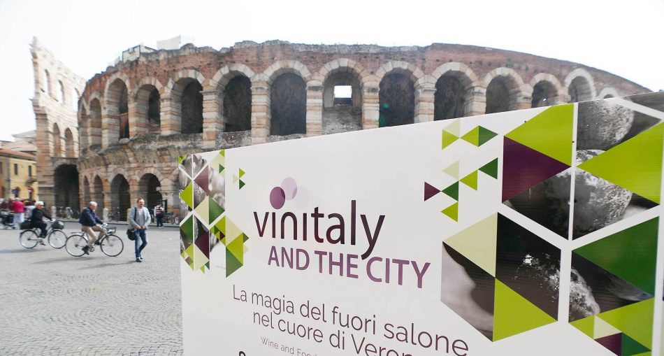 Verona Iniziano i preparativi per Vinitaly     foto Sartori  - Verona Iniziano i preparativi per Vinitaly e Vinitaly in the City   - fotografo: Sartori