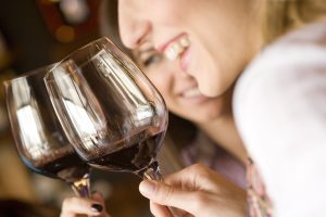 I sentimenti che si provano bevendo vino si possono “misurare”, secondo l’Università di Bordeaux