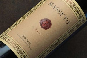 Il Masseto, primo vino italiano a conquistare i 100/100 di Parker per due anni consecutivi Il Masseto, primo vino italiano a conquistare i 100/100 di Parker per due anni consecutivi