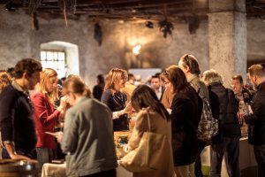 Gli artigiani del vino ed il futuro: riflessioni da Summa, il “salotto” del vino di Alois Lageder Gli artigiani del vino ed il futuro: riflessioni da Summa, il “salotto” del vino di Alois Lageder