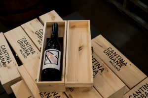 Milano sempre più da bere, Cantina Urbana lancia il vino “Naviglio”, rosso e bianco “made in Milan”