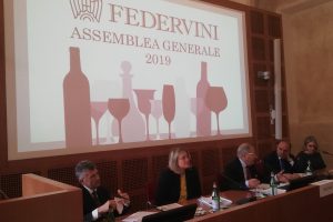 Il vino italiano tra export, dazi, Brexit, e questioni ancora irrisolte sul fronte interno