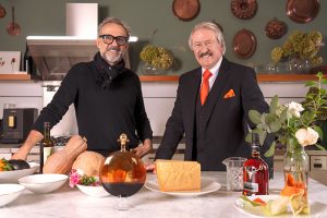 Bottura crea una bottiglia unica di whisky con The Dalmore: Sotheby&rsquo;s la vende per 108.900 sterline