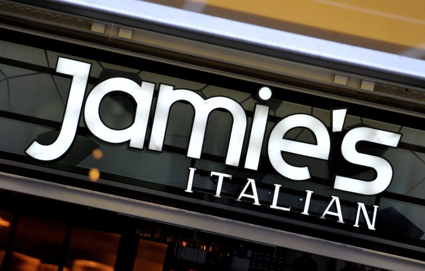 Jamie’s Italian, la catena di ristoranti di Jamie Oliver in Uk verso il fallimento
