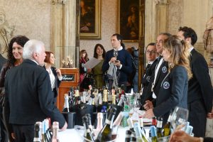 La dialettica tra vino e arte rivive nelle dimore storiche e nelle degustazioni esclusive