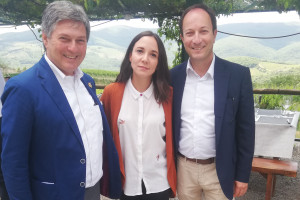 Vino, i consumatori disposti a pagare di più per una bottiglia che tutela la “biodiversità”