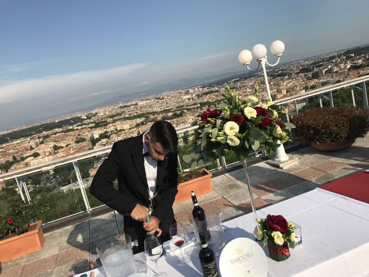 Degustazione sui tetti di Roma per i 10 anni di Italia del Vino