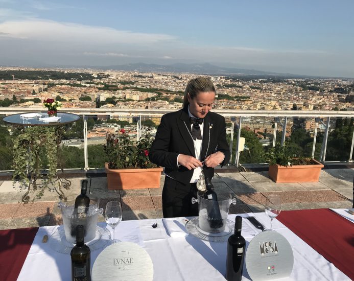 Degustazione sui tetti di Roma per i 10 anni di Italia del Vino