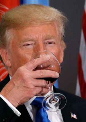 Dazi Usa, ora &egrave; davvero caos: domani stop alla riscossione di quelli illegali per la Corte Suprema