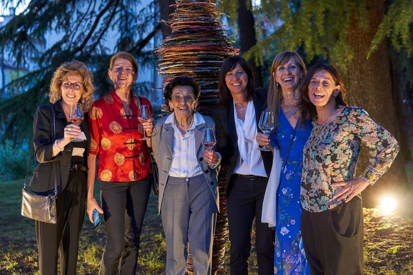 Le donne della famiglia Bortolomiol con Susken Rosenthal