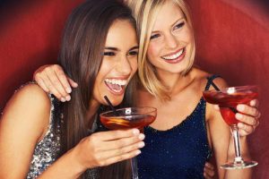 Low alcol, e-commerce, Rtd, sostenibilità: i trend del mercato del beverage nel 2022 by Iwsr