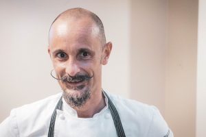 Enrico Crippa: la materia prima al centro del piatto, la critica alla base del successo