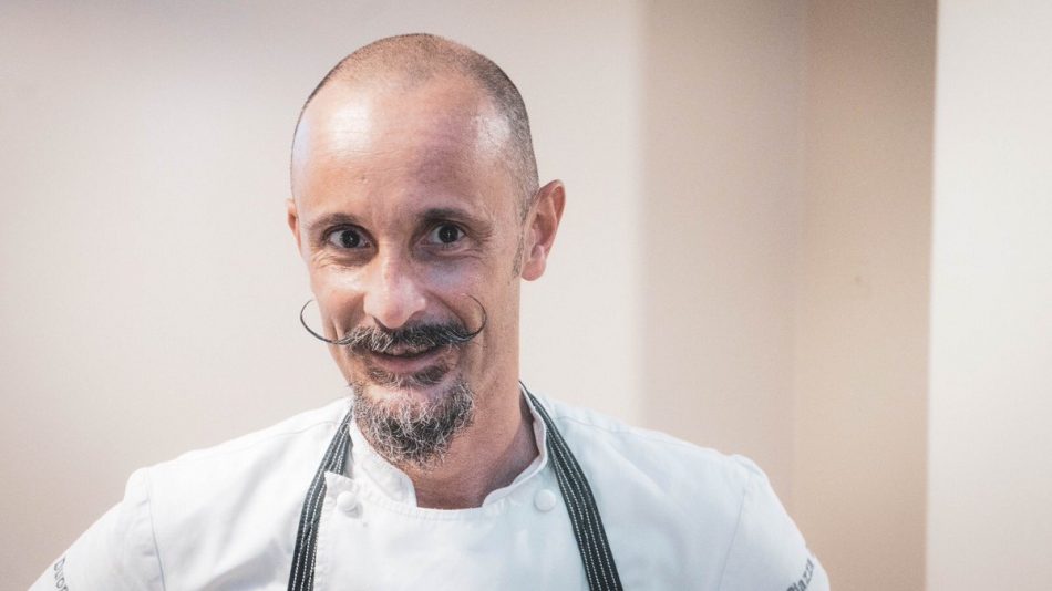 Enrico Crippa, chef del tre stelle Michelin Piazza Duomo di Alba