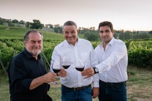 Cambiamenti climatici, sostenibilità, vitigni autoctoni: a WineNews, il pensiero di Michel Rolland