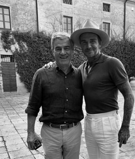 I coniugi David e Victoria Beckham in visita al Castello della Sala con la famiglia Cotarella