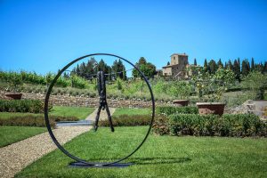 Panzano Arte: nel cuore del Chianti Classico un itinerario tra le opere di Nathalie Decoster