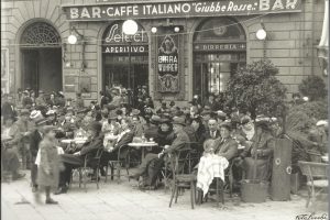 La cultura ai tavoli di un bar: lo storico &ldquo;Caff&egrave; delle Giubbe Rosse&rdquo; di Firenze &egrave; &ldquo;bene culturale&rdquo;