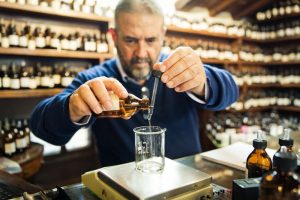 Le essenze di Lorenzo Villoresi, profumiere e naso anche del vino, al servizio dell’arte