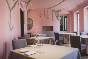 Nel mondo ha riaperto i battenti il 27% dei ristoranti stellati: cos&igrave; il barometro Michelin