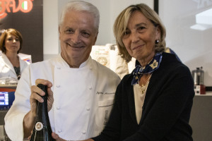 L’Asti Docg, spumante dolce made in Italy per antonomasia, “consacra” il maestro Iginio Massari