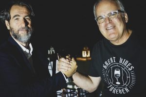 “È il momento giusto per comprare vini italiani, il livello medio è altissimo”: parla James Suckling