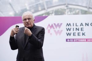 Viaggio nell’ultimo mezzo secolo del vino italiano tra i ricordi di un protagonista: Angelo Gaja