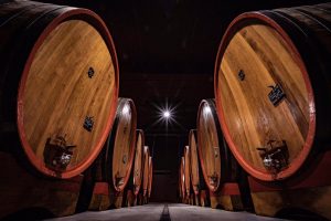 Il mercato del vino italiano, alle prese con la più grave crisi economica dal Secondo Dopoguerra Il mercato del vino italiano, alle prese con la più grave crisi economica dal Secondo Dopoguerra