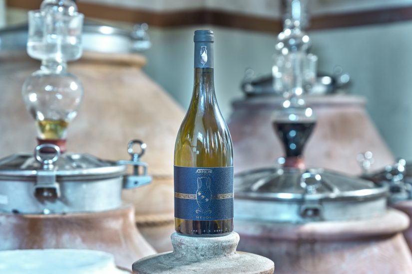 Anteprima di Nesos 2019, vino affinato in fondo al mare toscano
