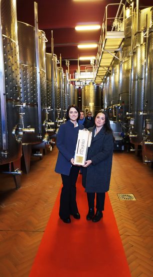 La Cantina Beni di Batasiolo premia la divulgazione scientifica, WineNews tra i premiati 