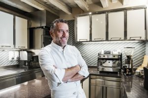 Natale &egrave; alle porte e c&rsquo;&egrave; gi&agrave; chi pensa alla tavola: chef Perbellini cucina la solidariet&agrave; per Airc